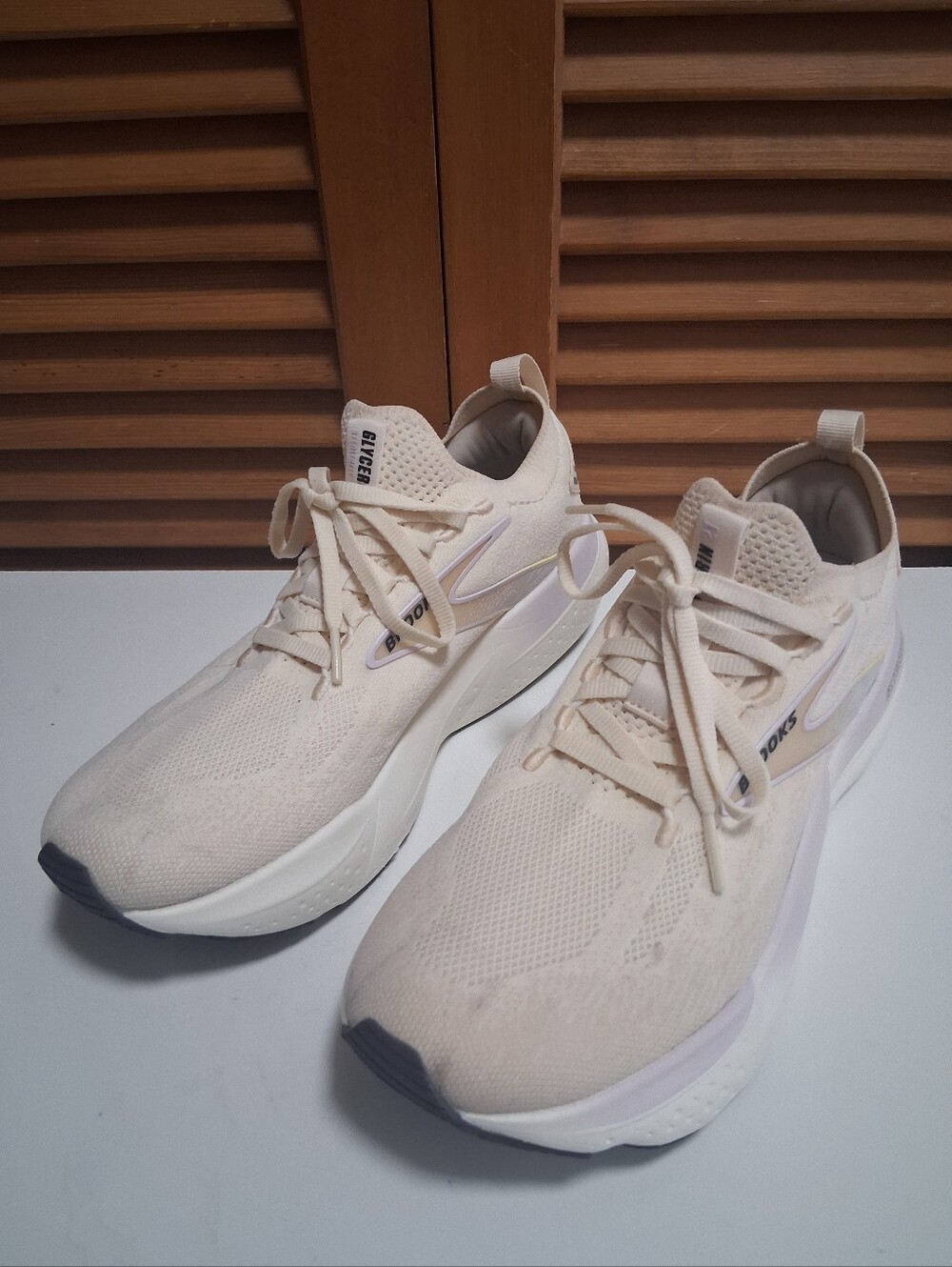 Brooks Glycerin StealthFit 21 Light Cream Women's Runnung Shoe * Size: 8.5 - Picture 3 of 8